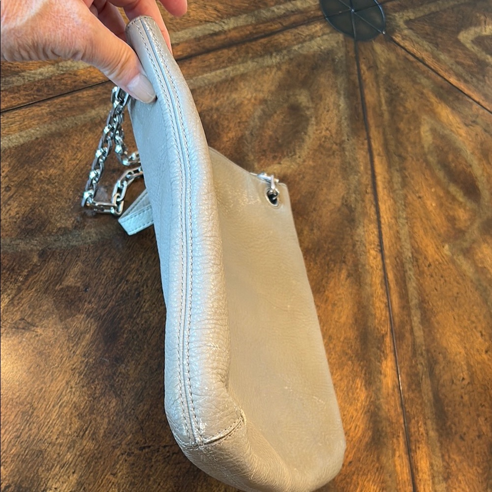 Tory Burch Taupe Crossbody Bag with Pebbled Leather - Picture 7 of 13
